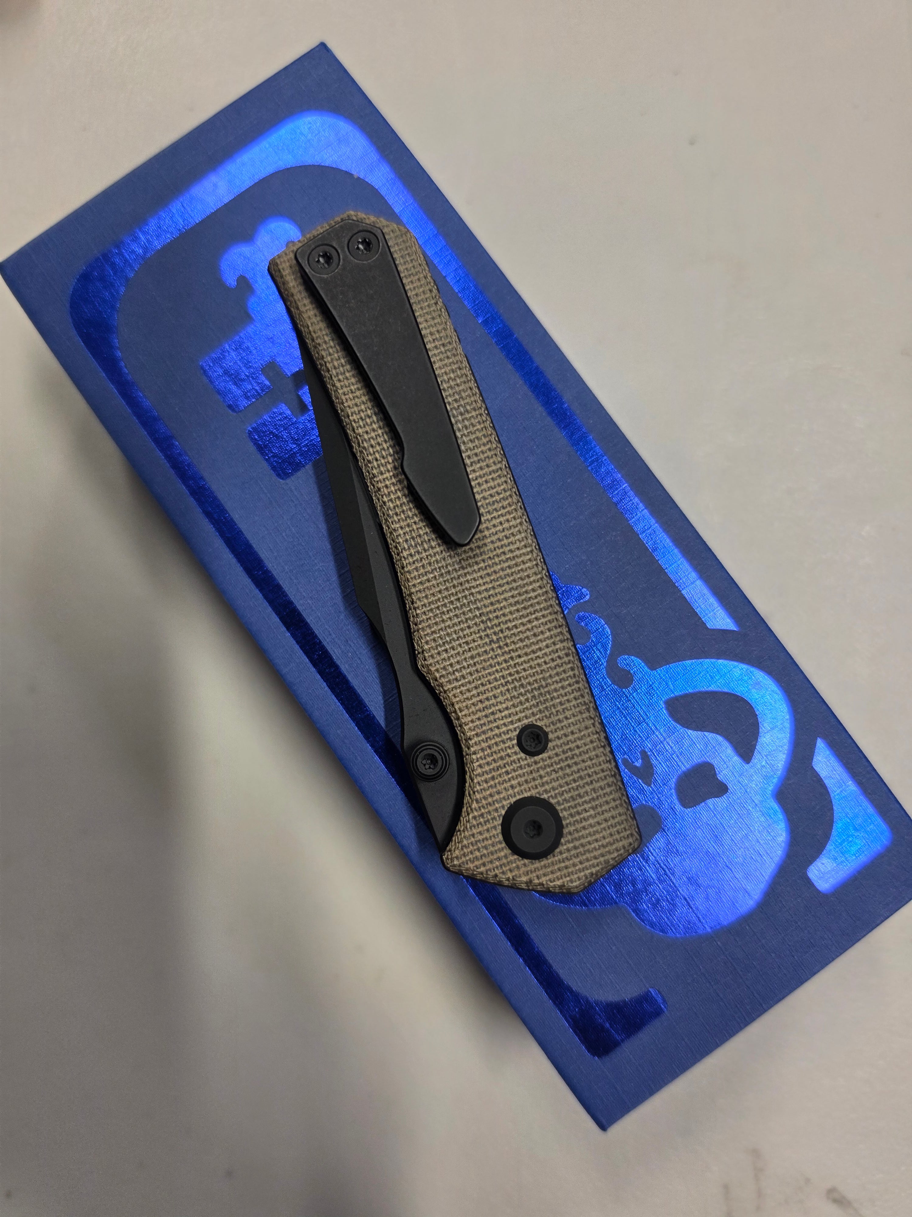 Chaves Knives Sam Tran Arison Street Green Micarta & Black PVD Elmax Blue Label