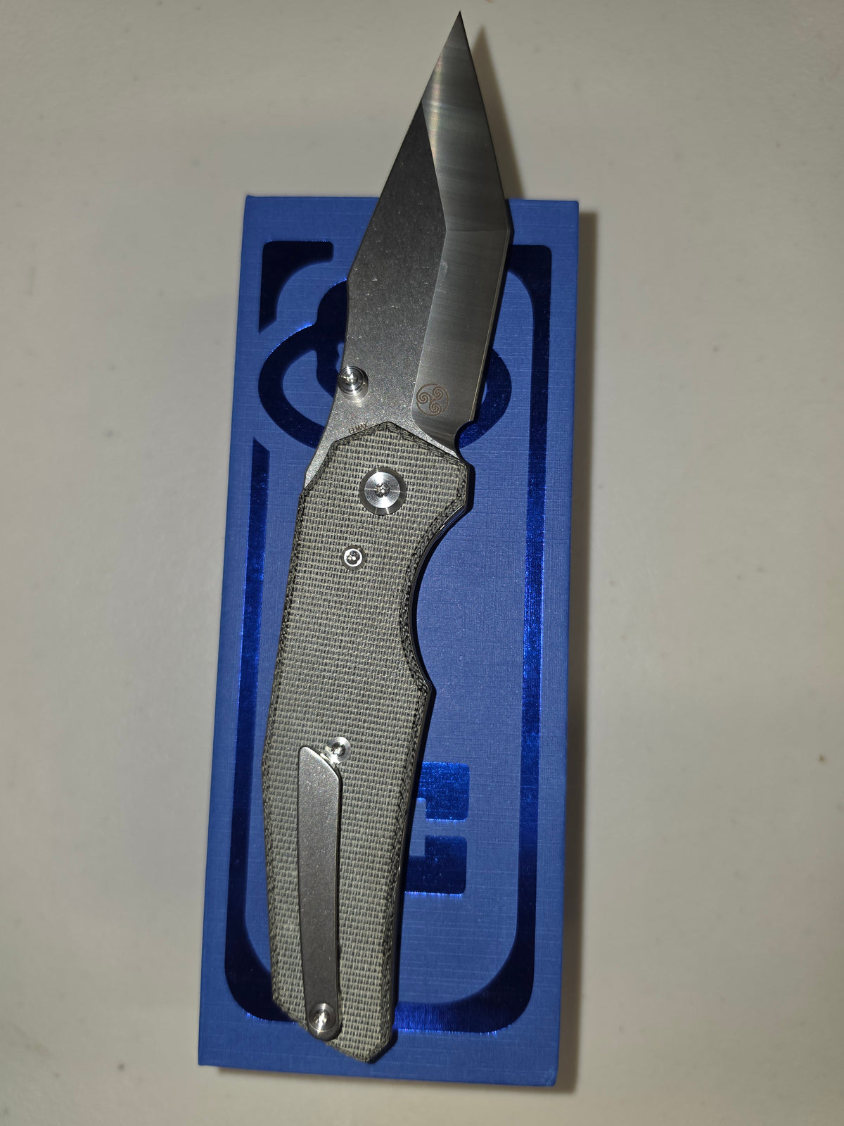 Chaves The Omega Street Black Micarta Belt Finish Elmax Designed by Jake McCoy